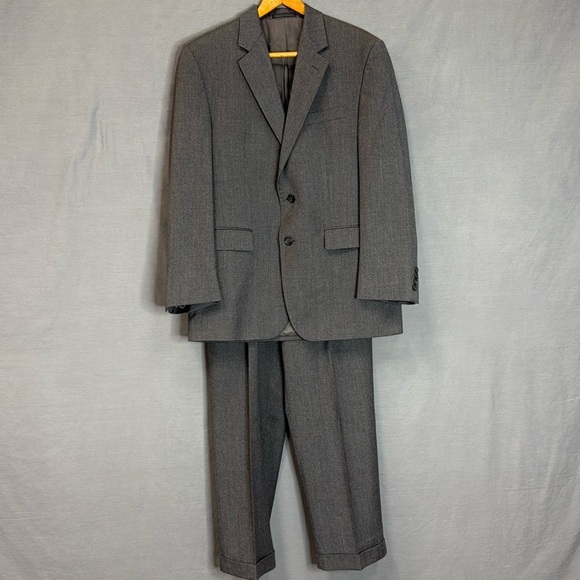 Men’s Chaps Charcoal Gray 40R Suit Jacket and 34/30 Pants EUC - Picture 1 of 9